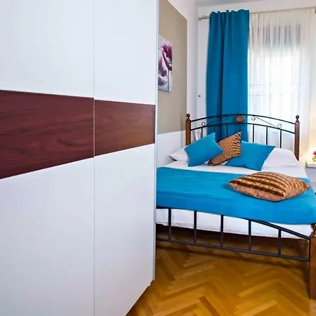 In 39505 Апартаменты *